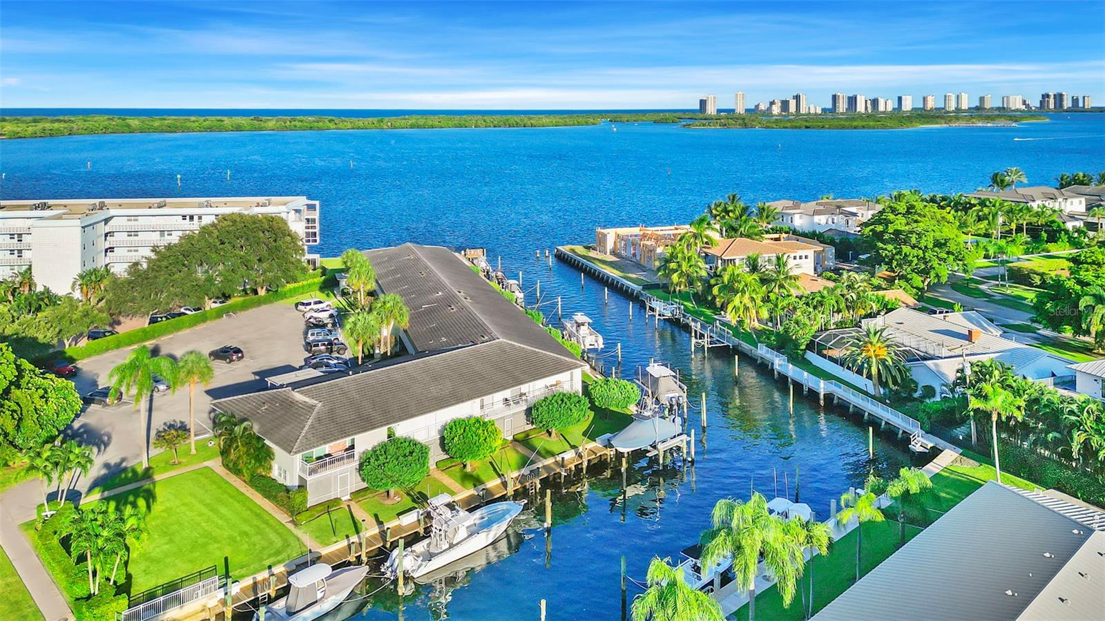 MARINA HARBOUR CONDO - Residential