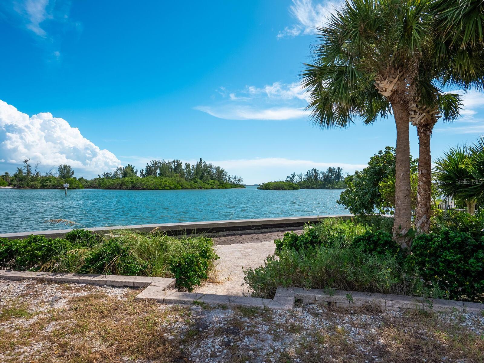 BAY ISLAND SHORES - Land