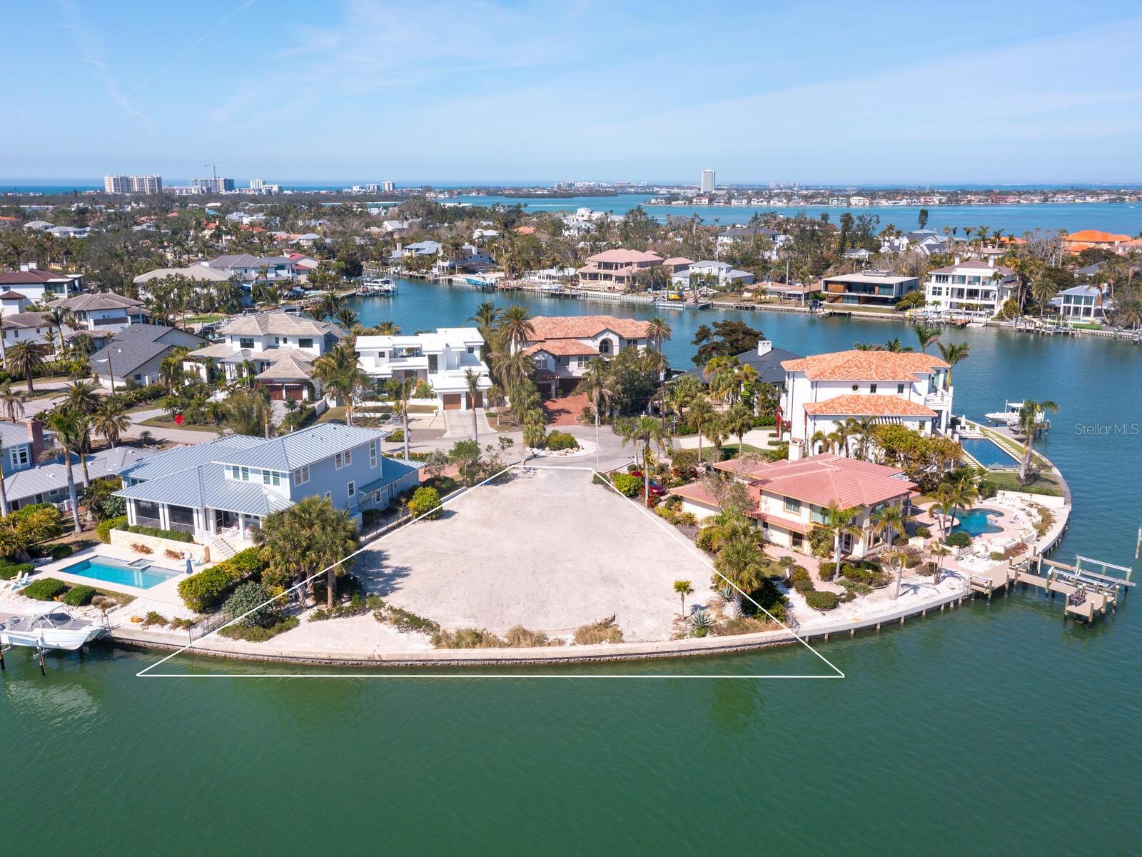 BAY ISLAND SHORES - Land