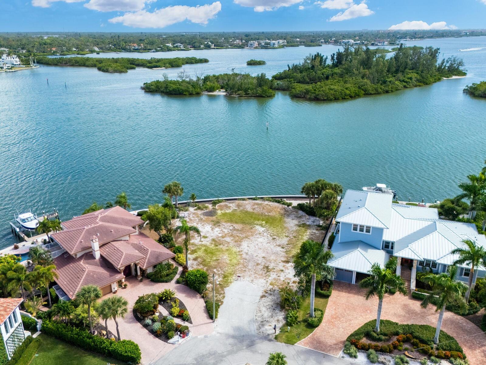 BAY ISLAND SHORES - Land