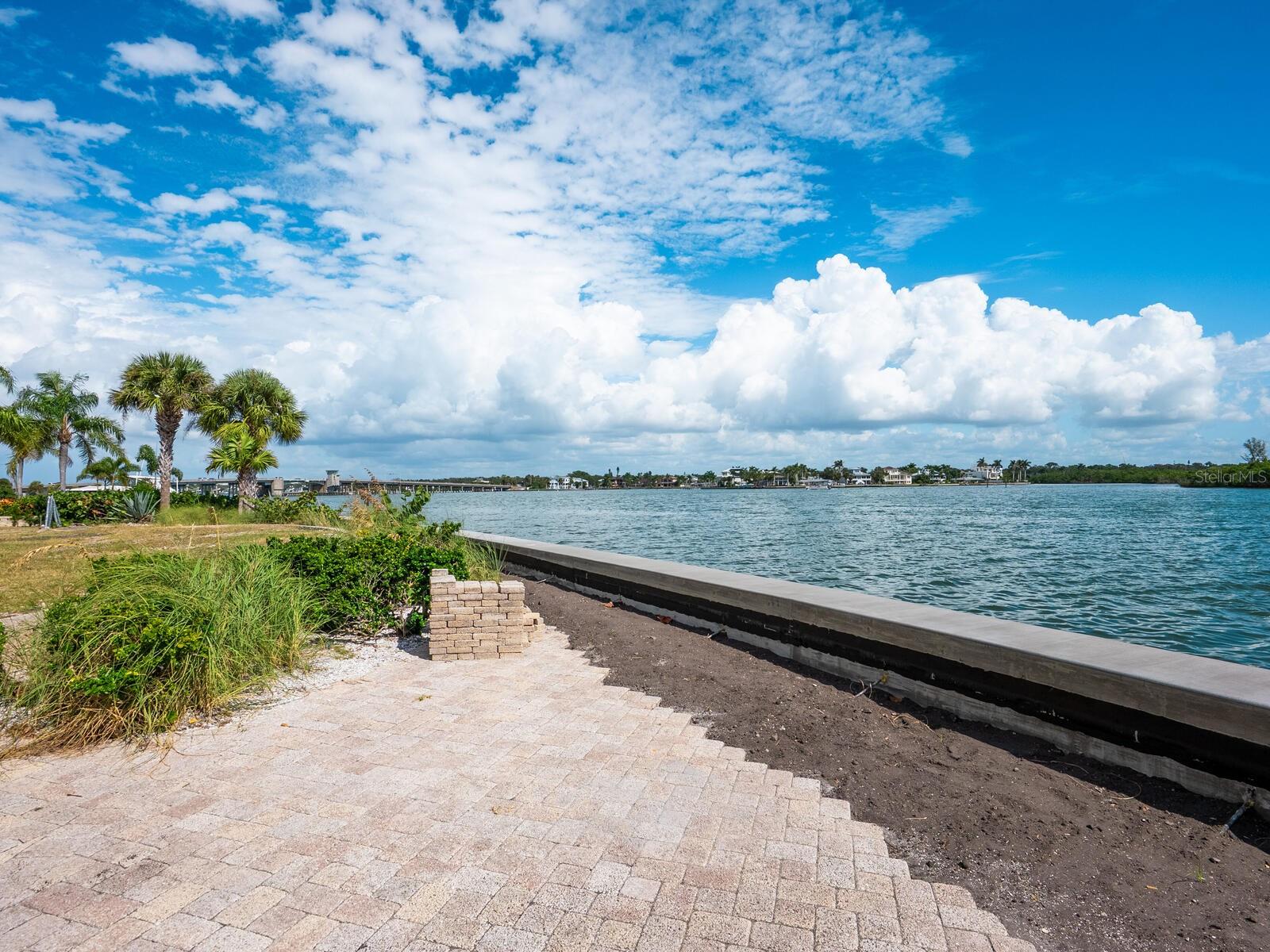 BAY ISLAND SHORES - Land