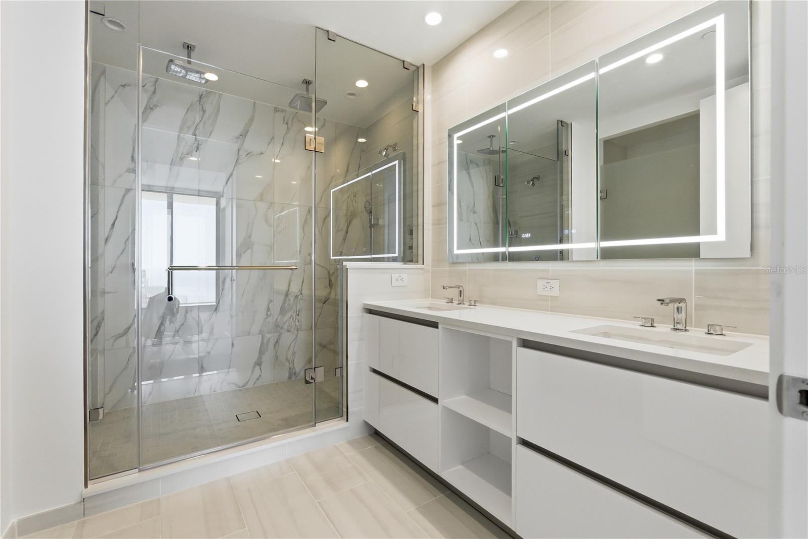 440 CENTRAL AVE 3506