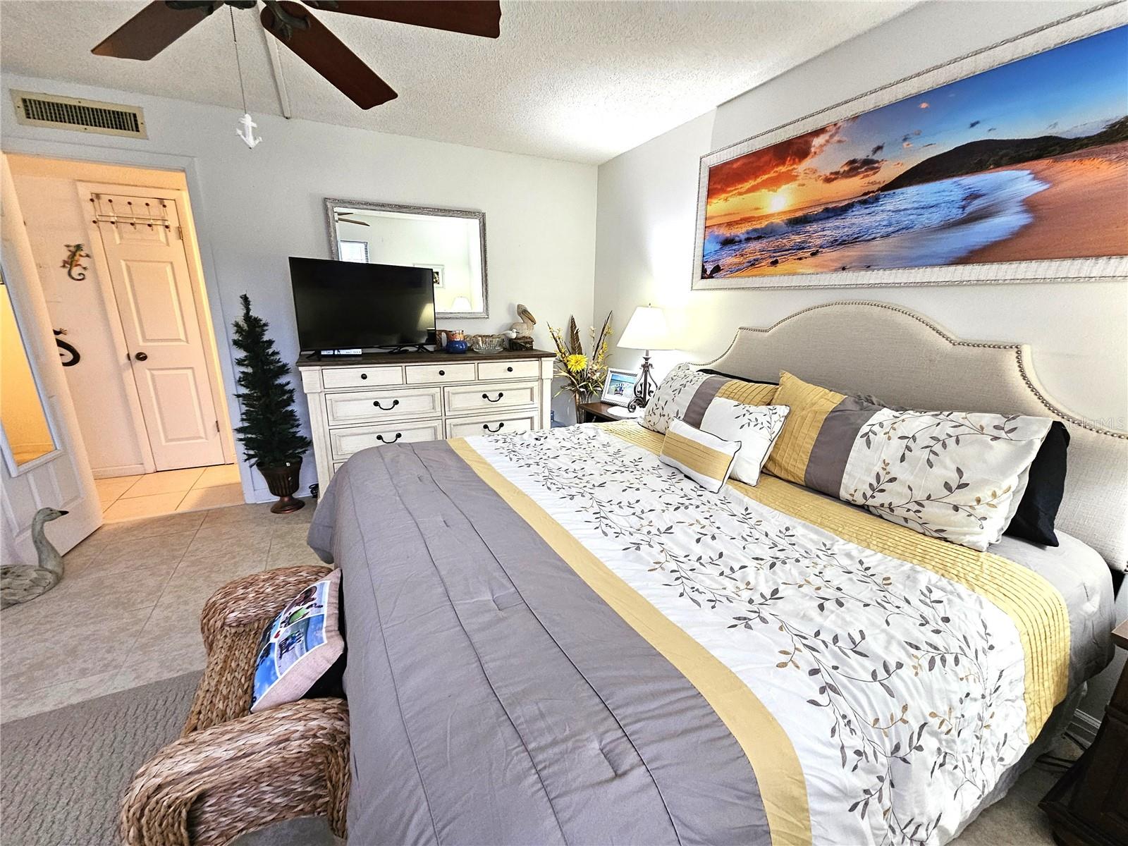 RIVERHOUSE - Residential Lease