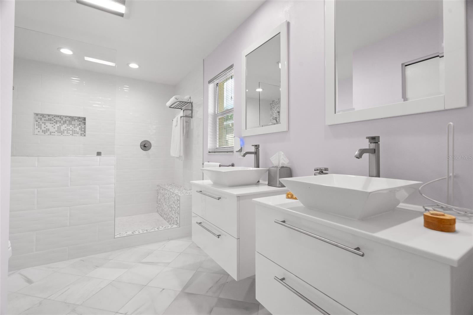 CREEKSIDE - Residential