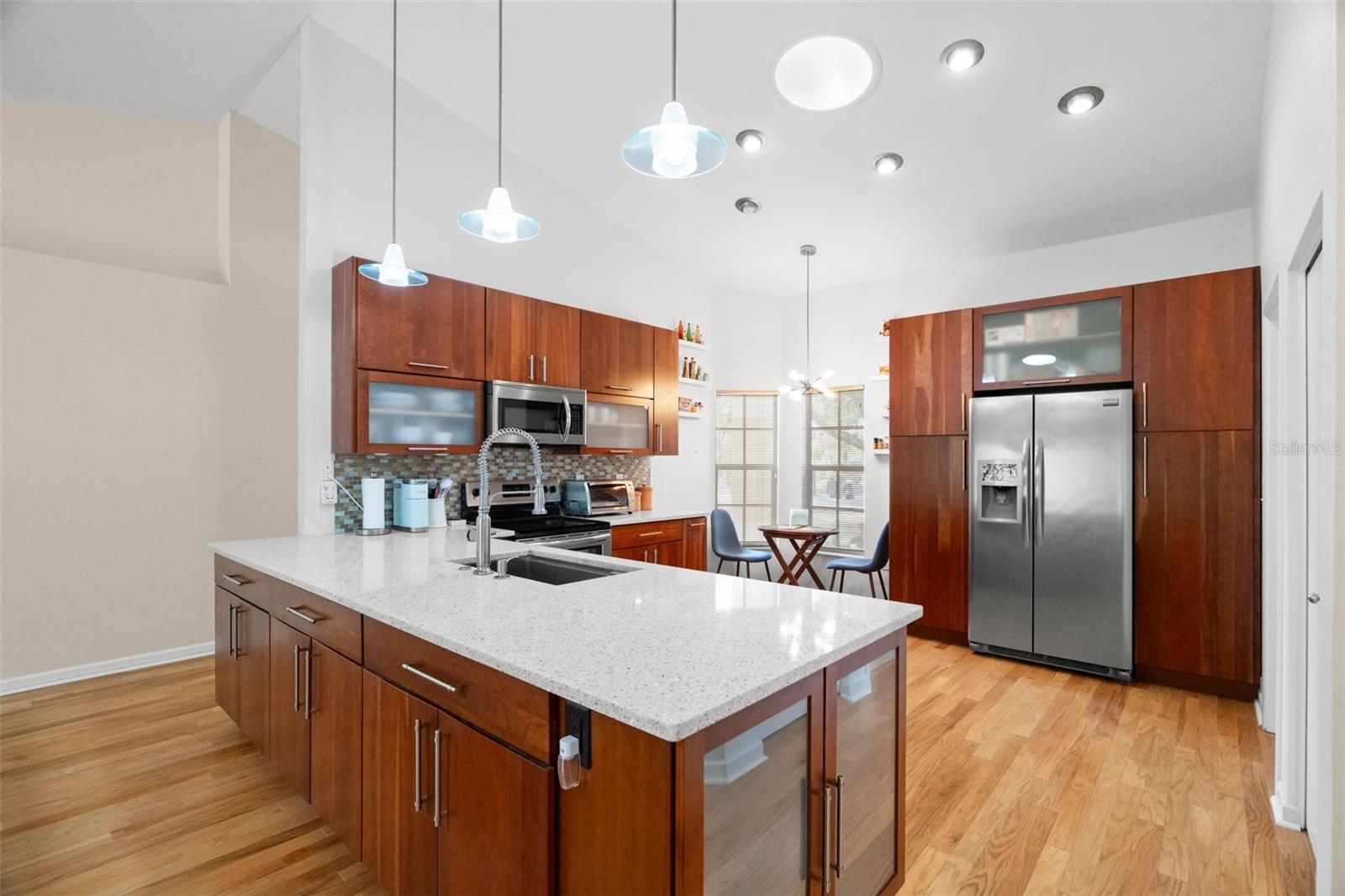 CREEKSIDE - Residential