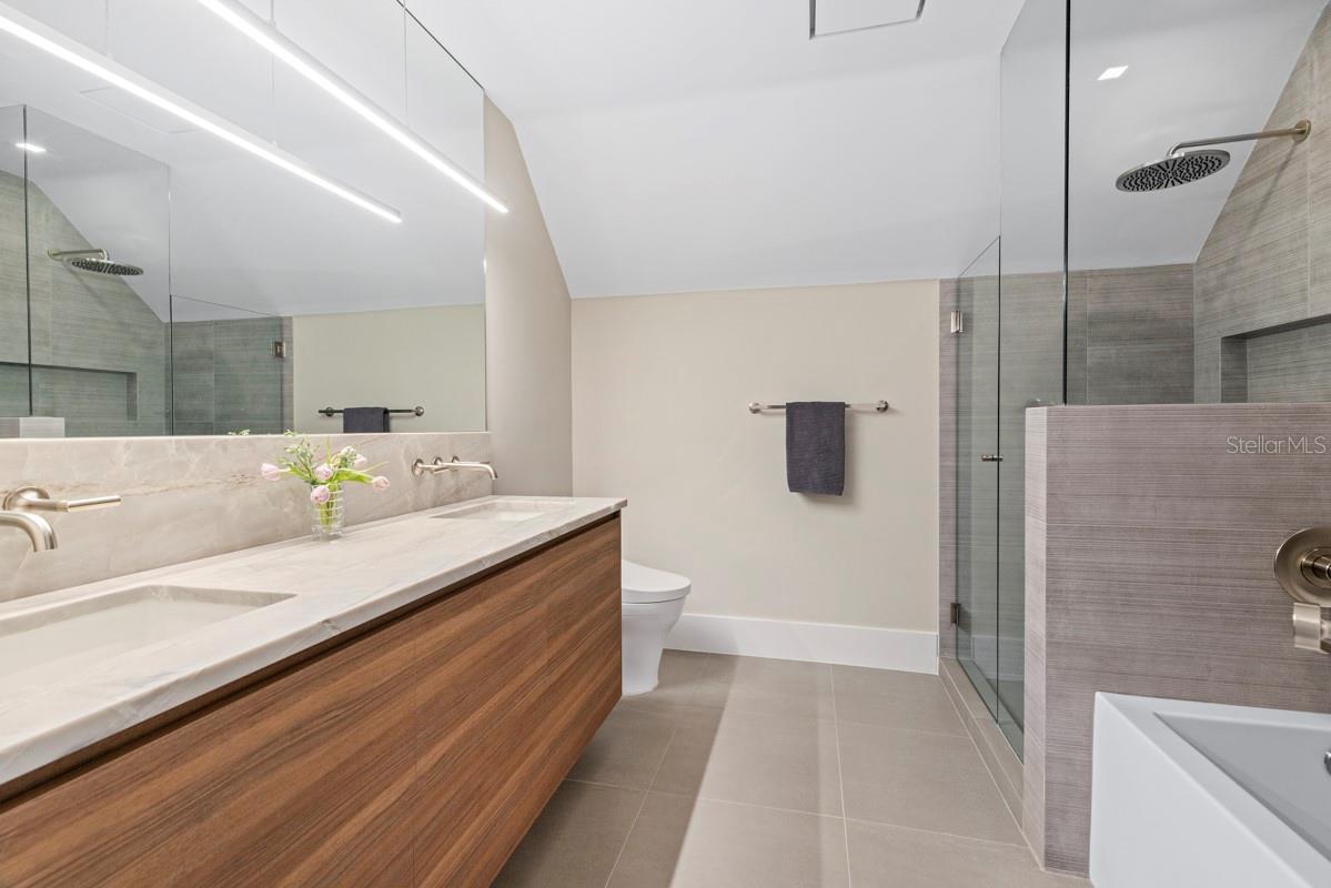 CLOISTER GROVE SUB - Residential