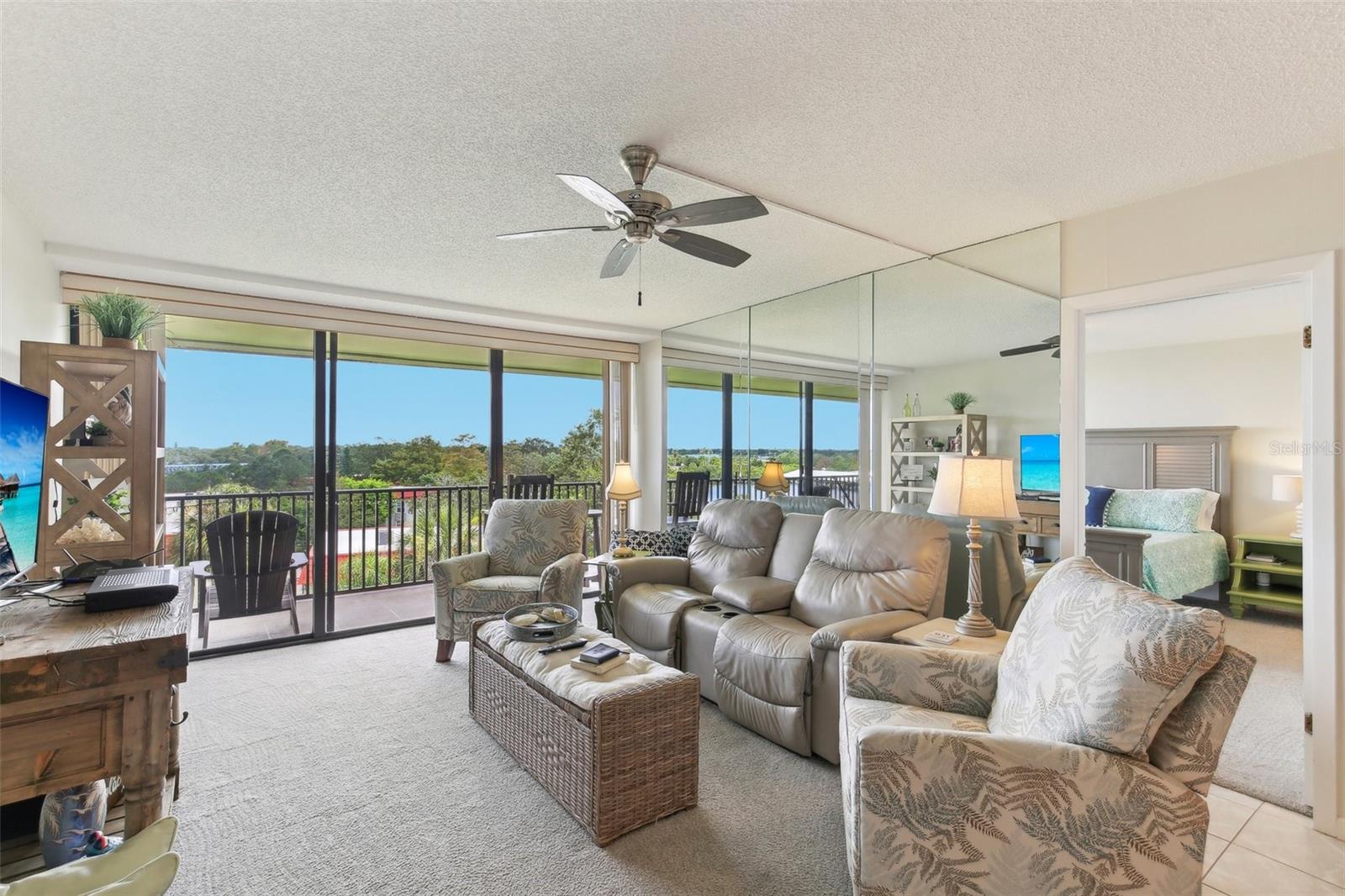 2700 BAYSHORE BOULEVARD 9404