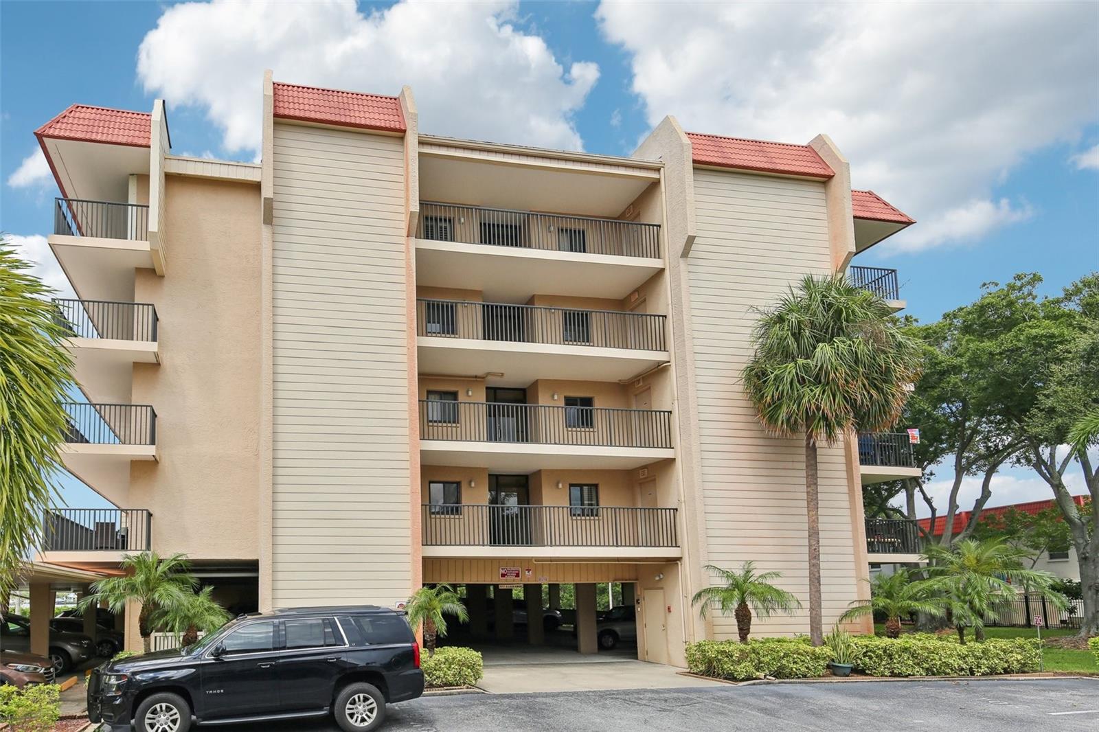 2700 BAYSHORE BOULEVARD 9404