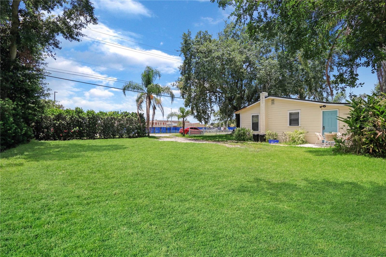 200 W 27TH STREET