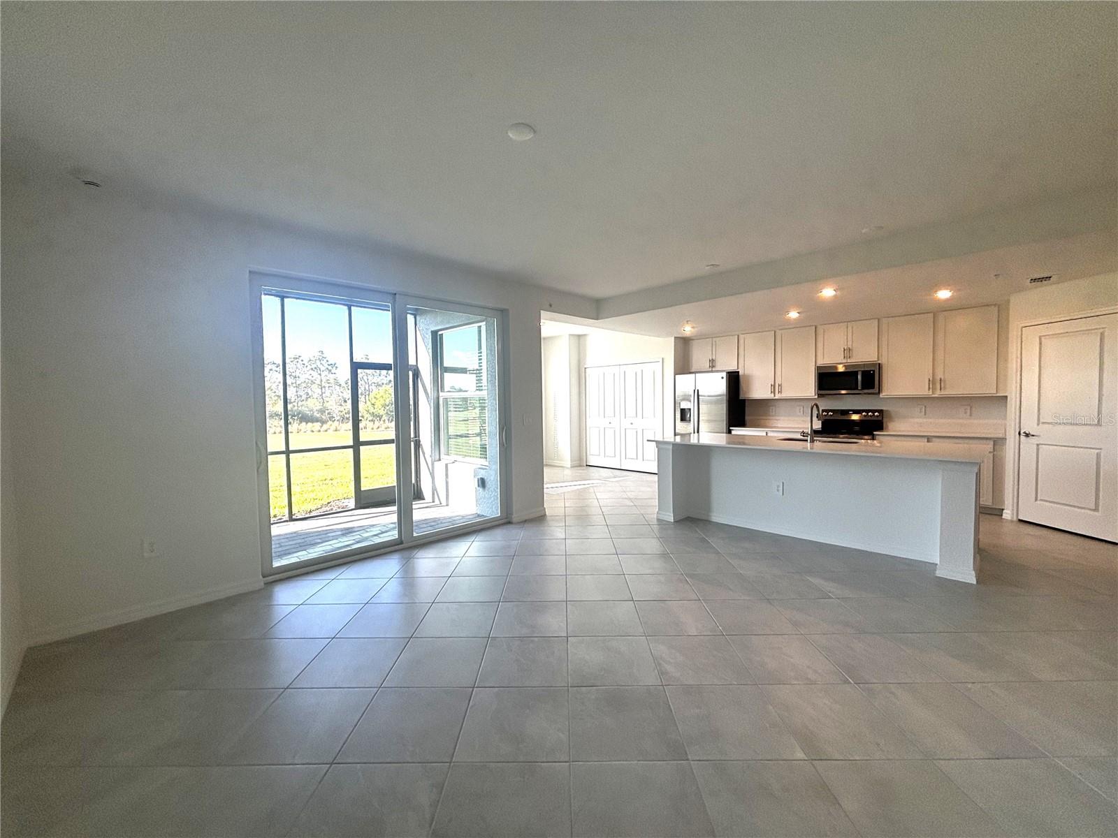 WELLEN GOLF & COUNTRY CLUB - Residential Lease