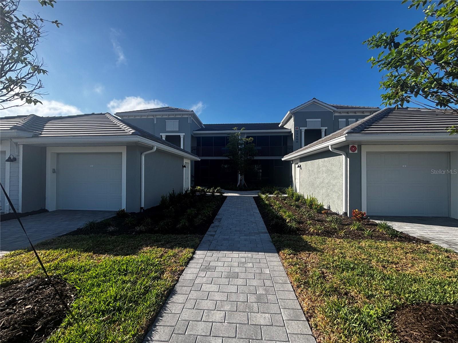 WELLEN GOLF & COUNTRY CLUB - Residential Lease