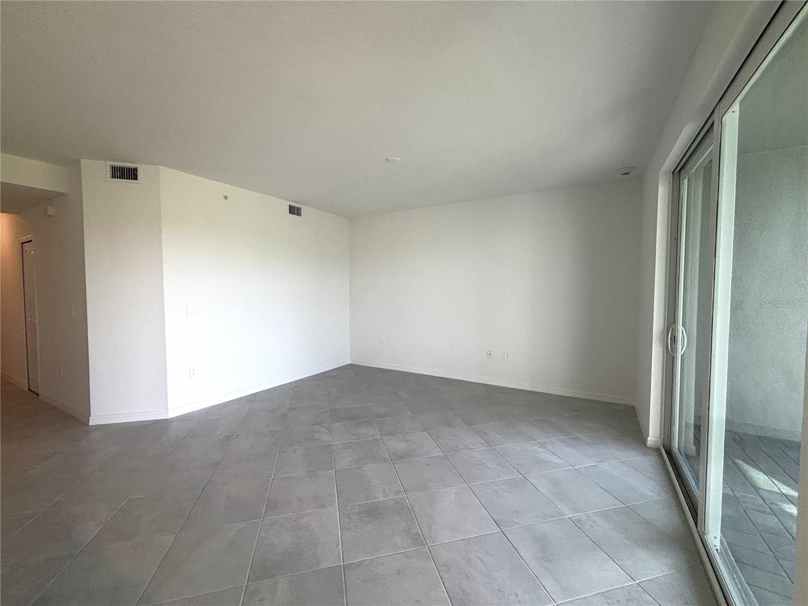 WELLEN GOLF & COUNTRY CLUB - Residential Lease