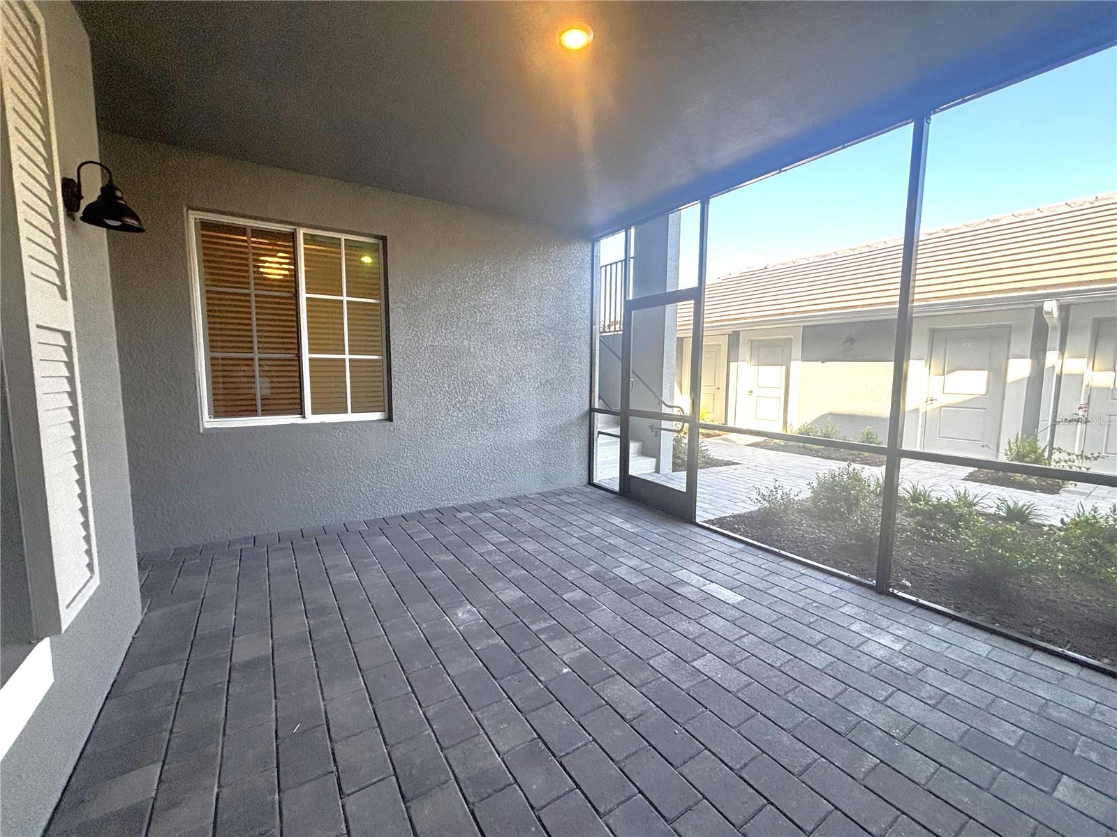 WELLEN GOLF & COUNTRY CLUB - Residential Lease