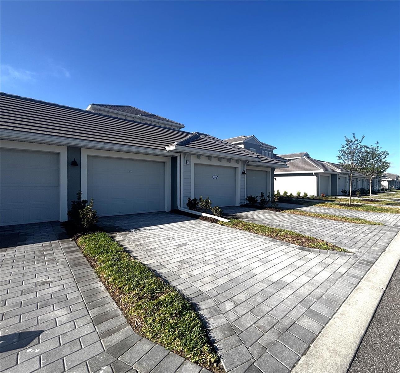 WELLEN GOLF & COUNTRY CLUB - Residential Lease