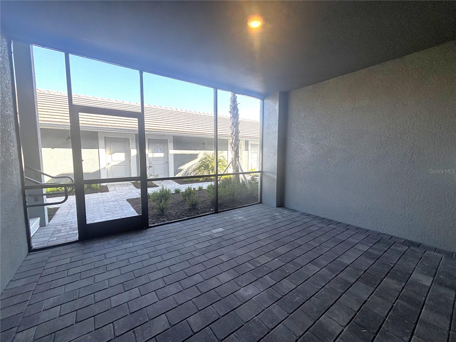 WELLEN GOLF & COUNTRY CLUB - Residential Lease