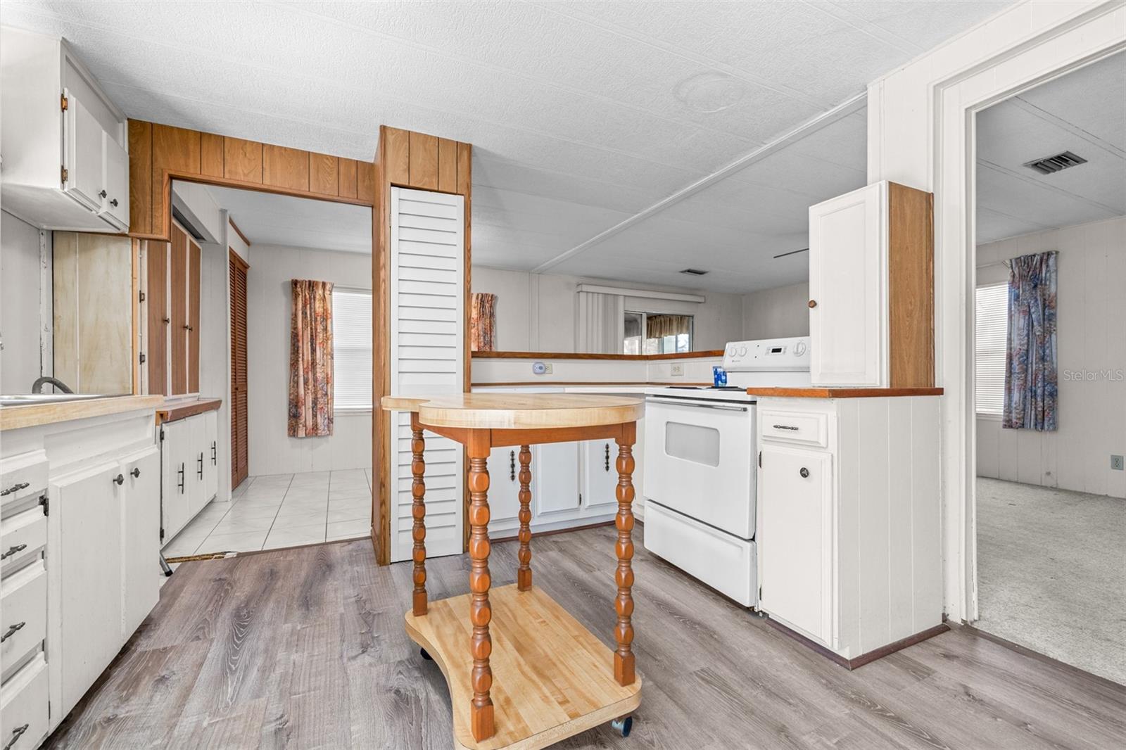 TANGLEWOOD MOBILE VILLAGE - Residential