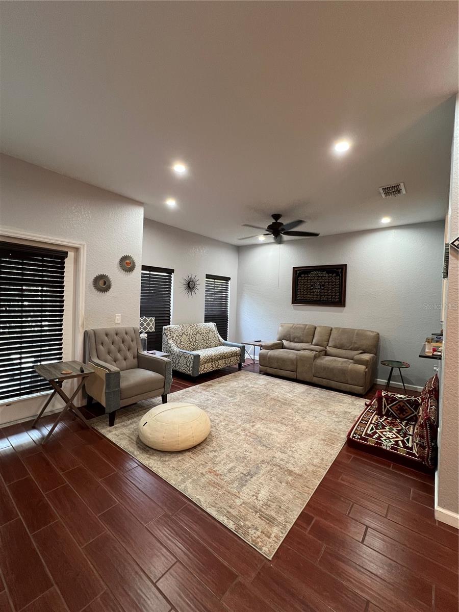 WEXFORD TWNHMS - Residential