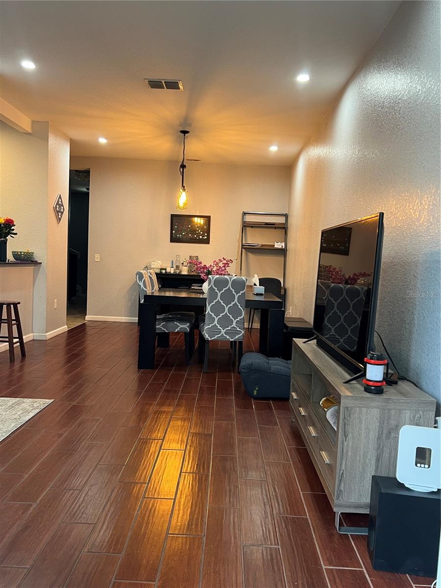 WEXFORD TWNHMS - Residential