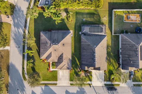 A home in PARRISH