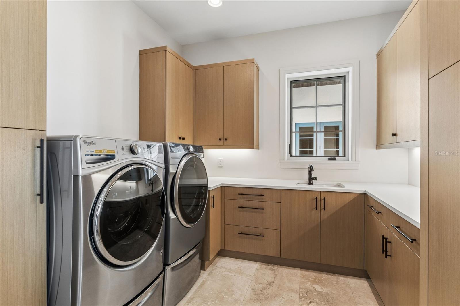 BAY POINT - Residential