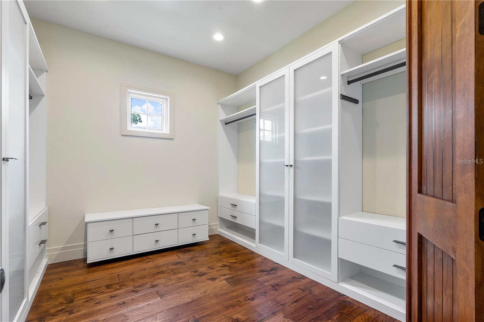 BAY POINT - Residential