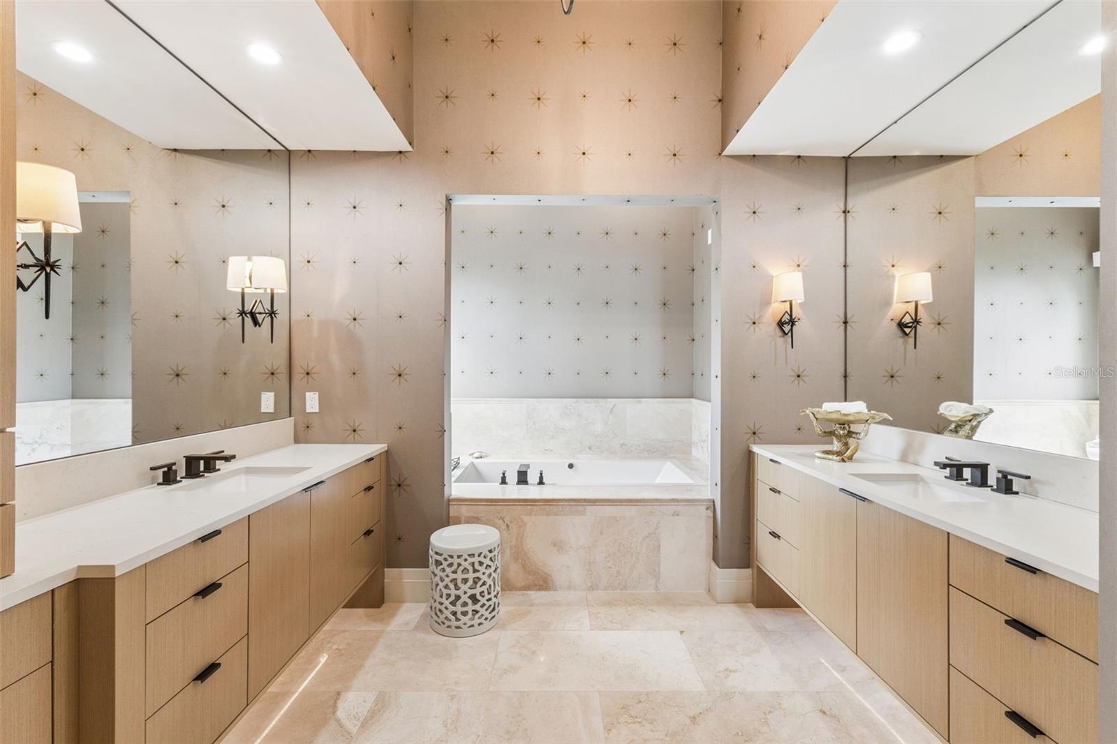 BAY POINT - Residential