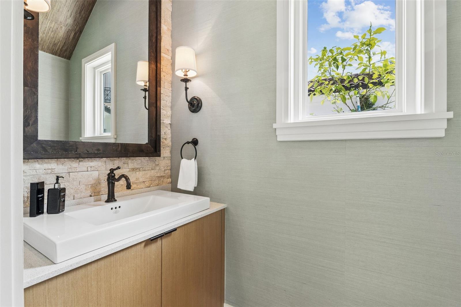 BAY POINT - Residential