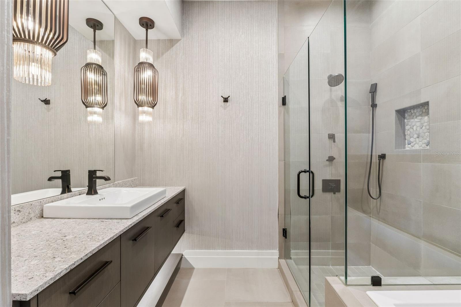 BAY POINT - Residential