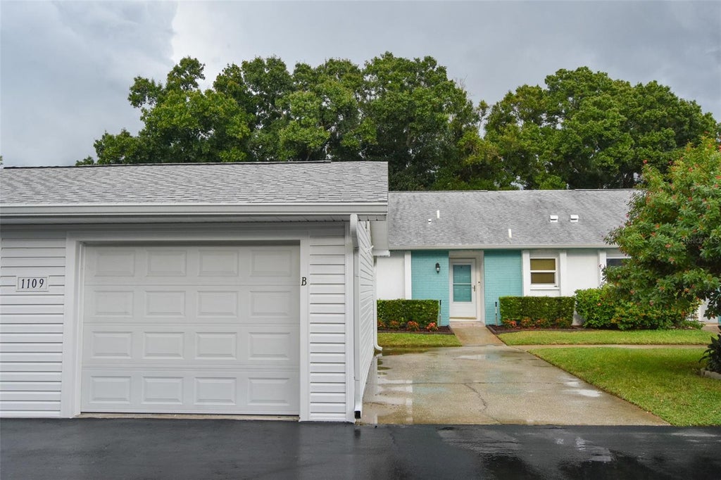 Photo of 1109 Tartan Drive #B, Palm Harbor, FL 34684 (MLS # TB8553383)