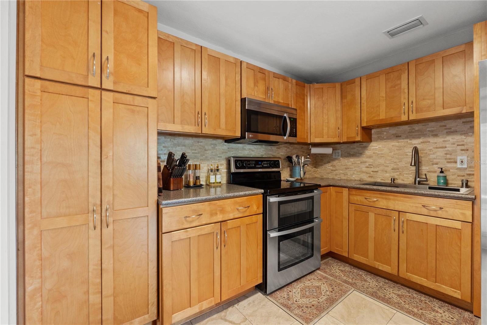 PASADENA HEIGHTS - Residential