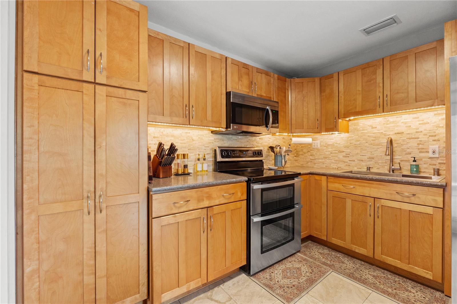 PASADENA HEIGHTS - Residential