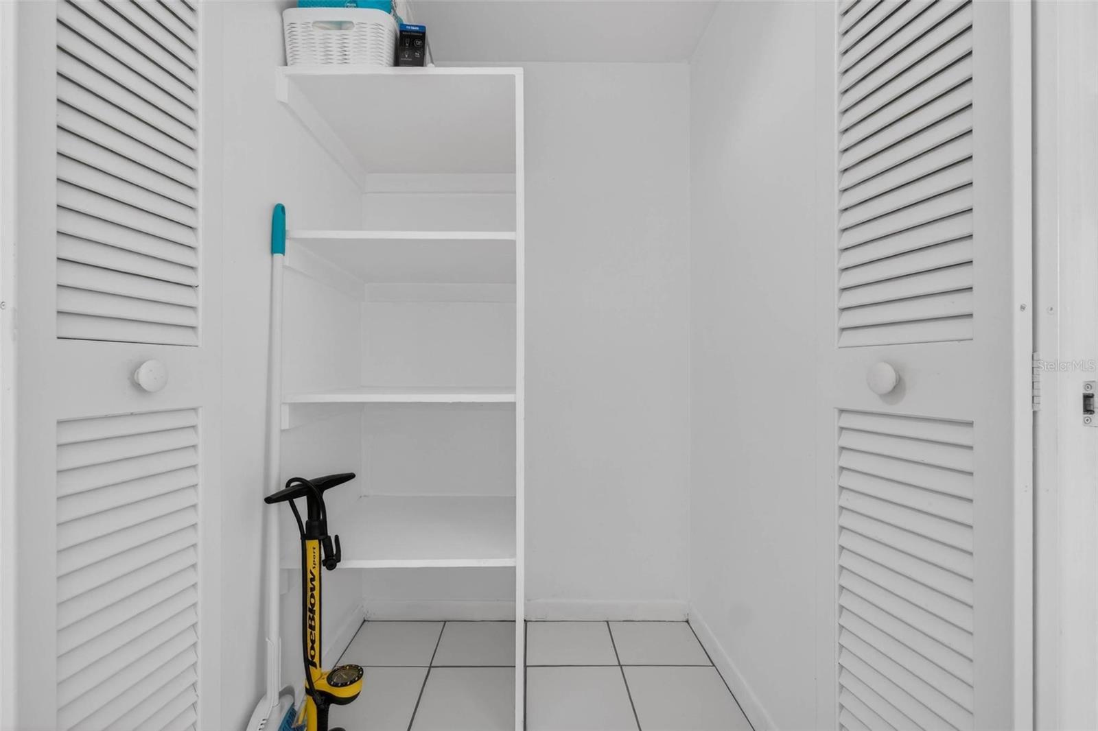 SUNSET PLAZA EAST APTS CONDO - Residential