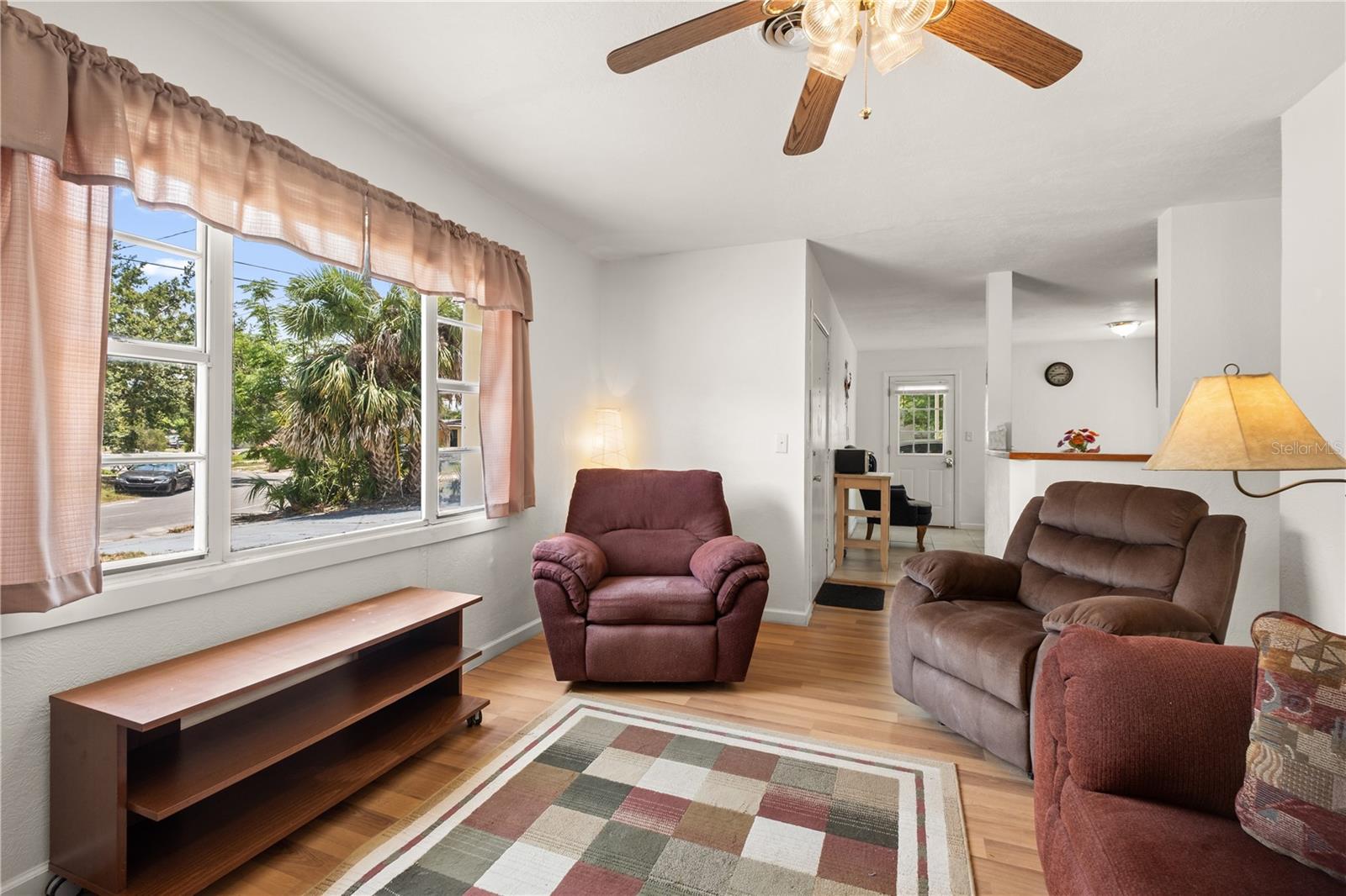 1125 EMERALD DRIVE