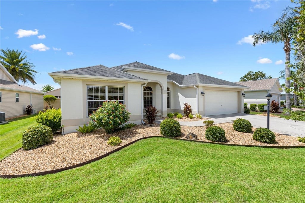 Photo of 2292 Jonesbury Run, The Villages, FL 32162 (MLS # TB8544610)