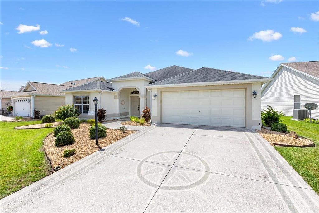 Photo of 2292 Jonesbury Run, The Villages, FL 32162 (MLS # TB8544610)