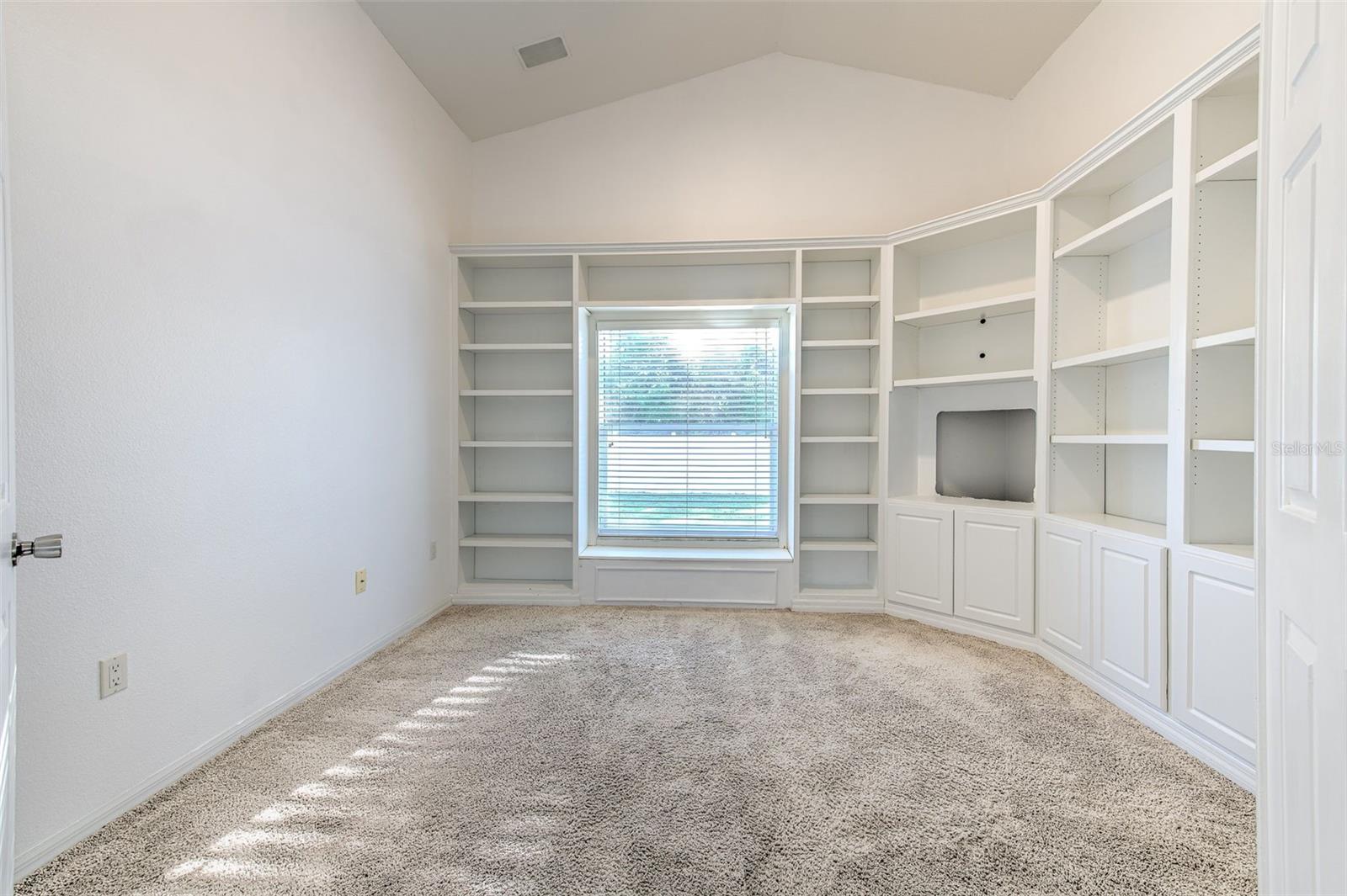 LAKE ST CHARLES UNIT 02 - Residential