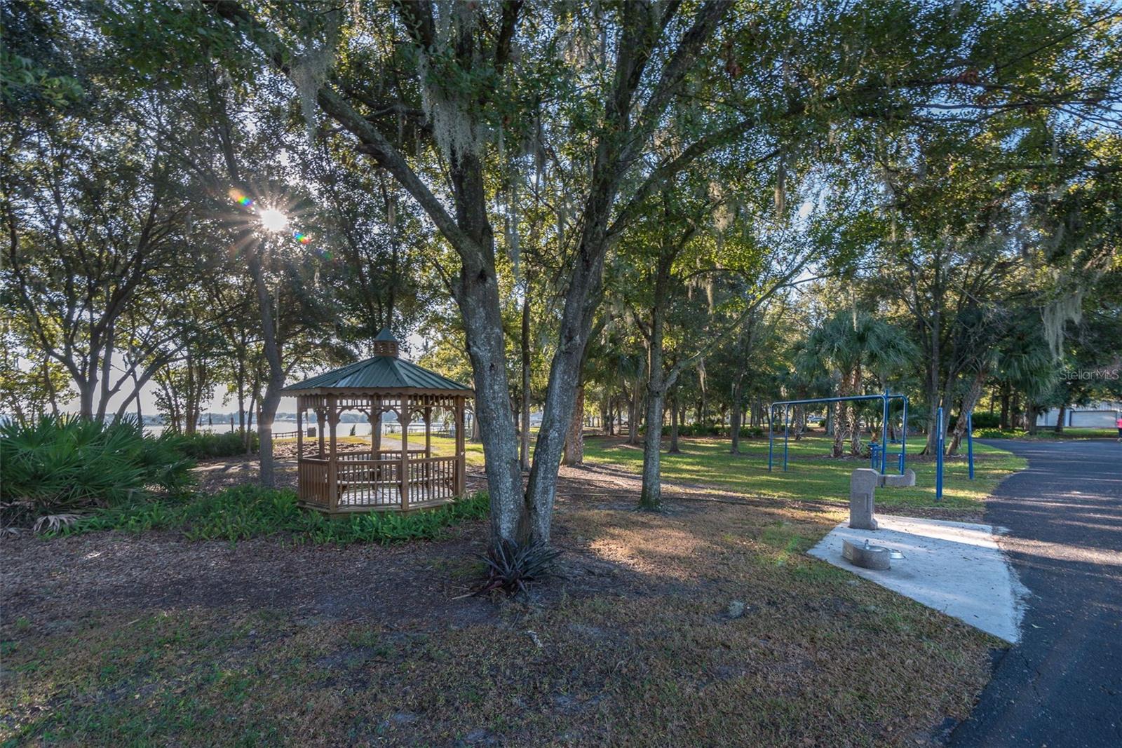 LAKE ST CHARLES UNIT 02 - Residential