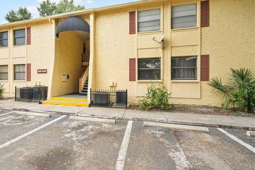 This spacious 3-bedroon 2-bathroom condo offers comfort, value and flexibility. This is the great option for anyone looking for a clean home move-in ready. Perfect for families' or roommates. Housing authority rental assistance approved.