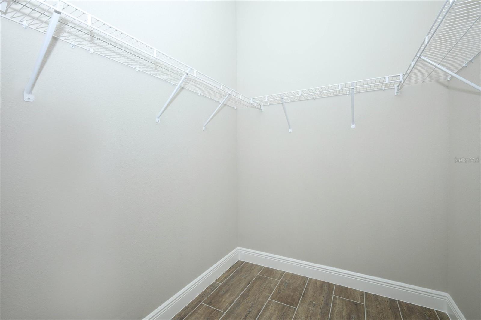 LAUREATE PK PCL N-2 PH 1 - Residential Lease