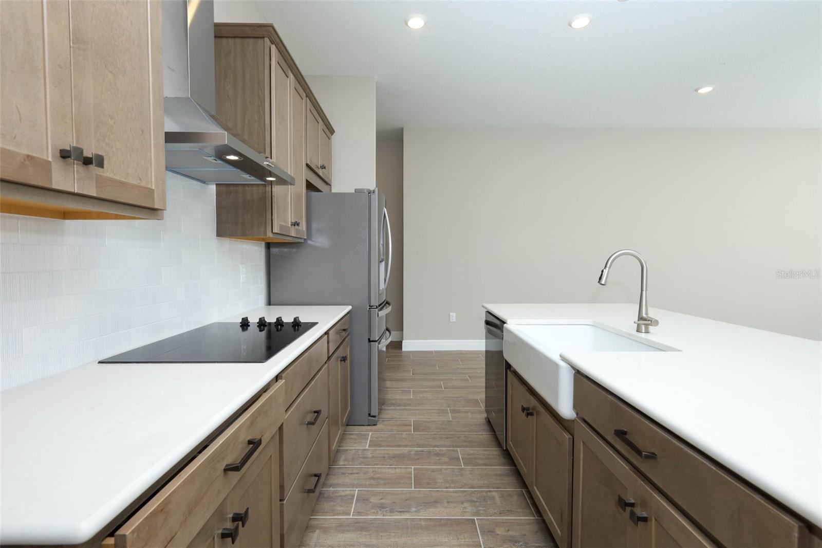 LAUREATE PK PCL N-2 PH 1 - Residential Lease