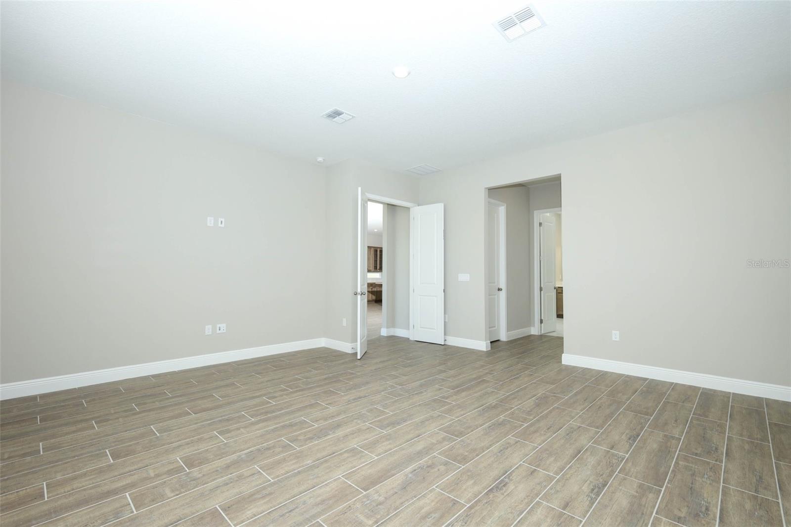 LAUREATE PK PCL N-2 PH 1 - Residential Lease