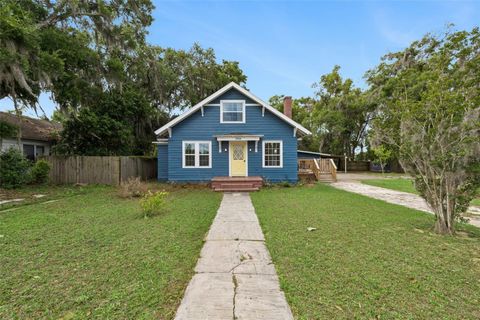 Photo of 1016 Washington Avenue, Eustis, FL 32726 (MLS # O6398105)