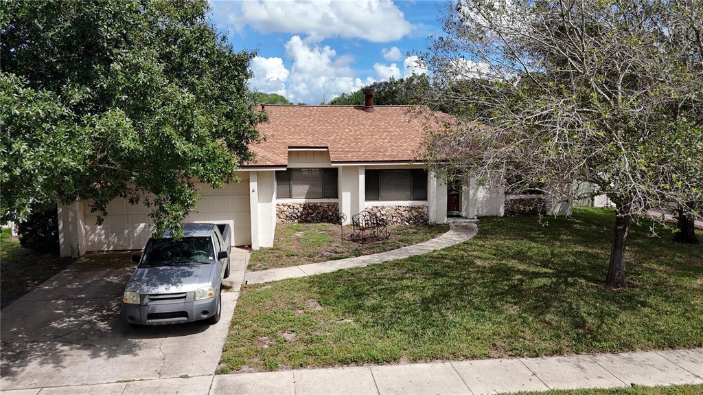 Photo of 108 Tipperary Drive, Lake Mary, FL 32746 (MLS # O6450325)
