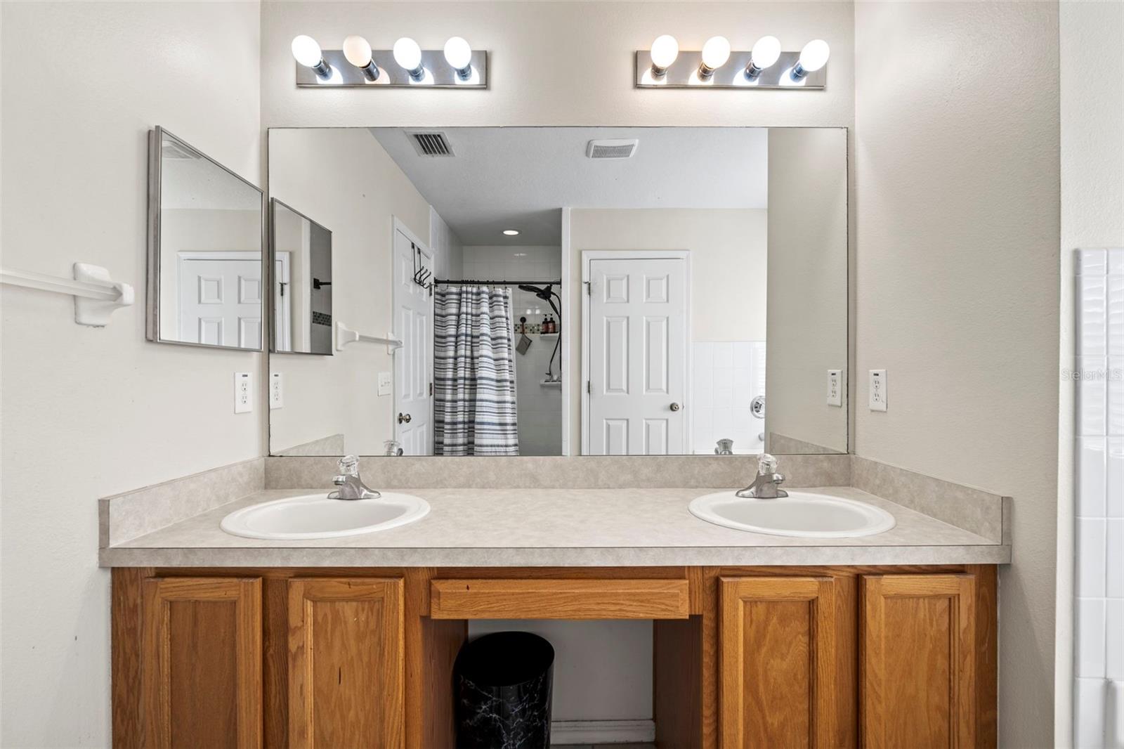 CHAPEL PINES A & B PH 02 01C - Residential