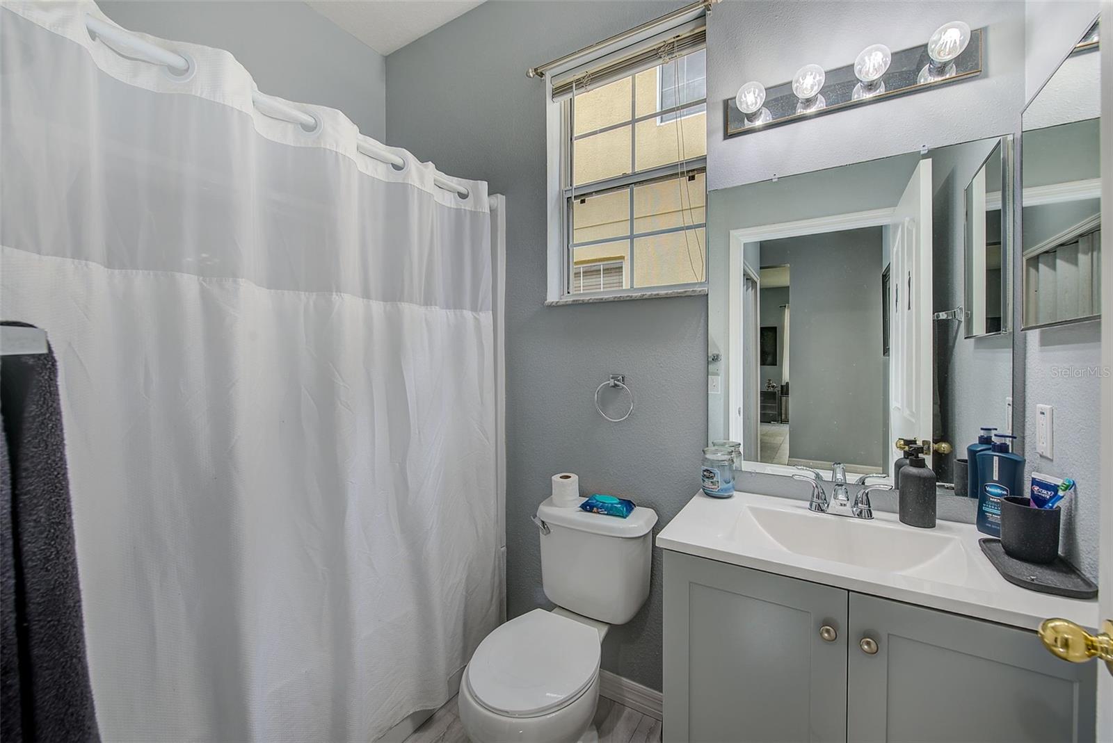 SOUTH BAY LAKES UNIT 02 - Residential