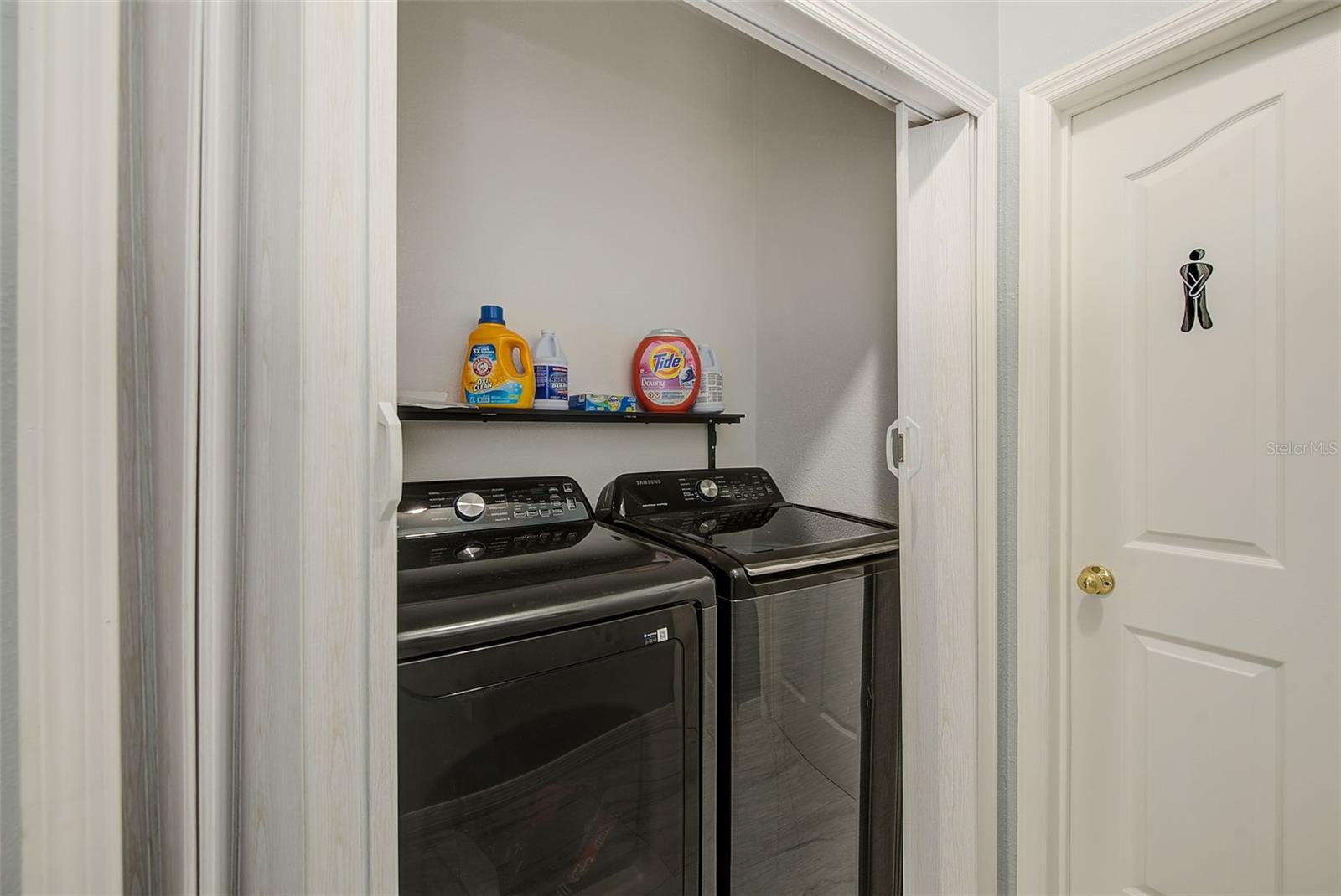 SOUTH BAY LAKES UNIT 02 - Residential