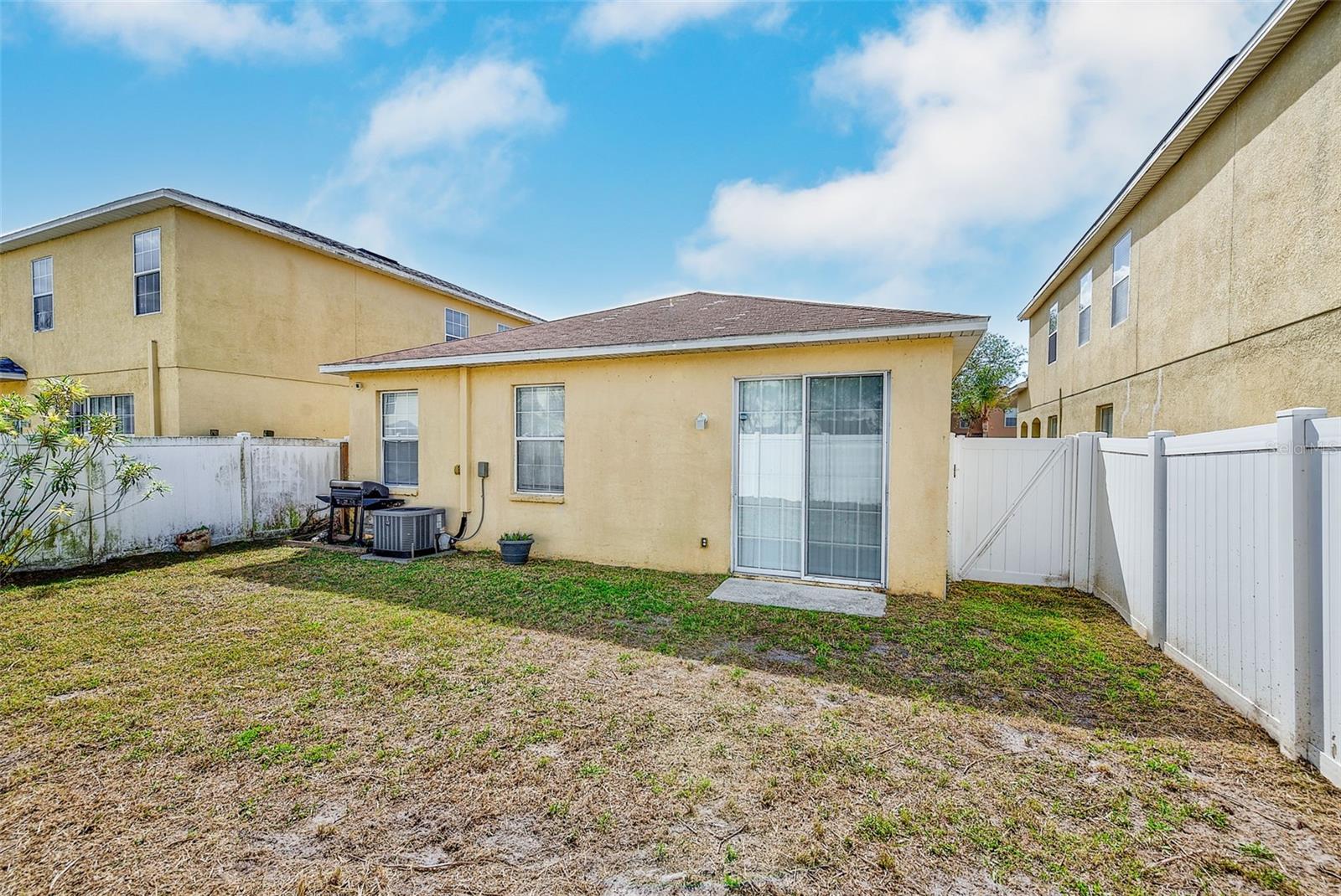 SOUTH BAY LAKES UNIT 02 - Residential