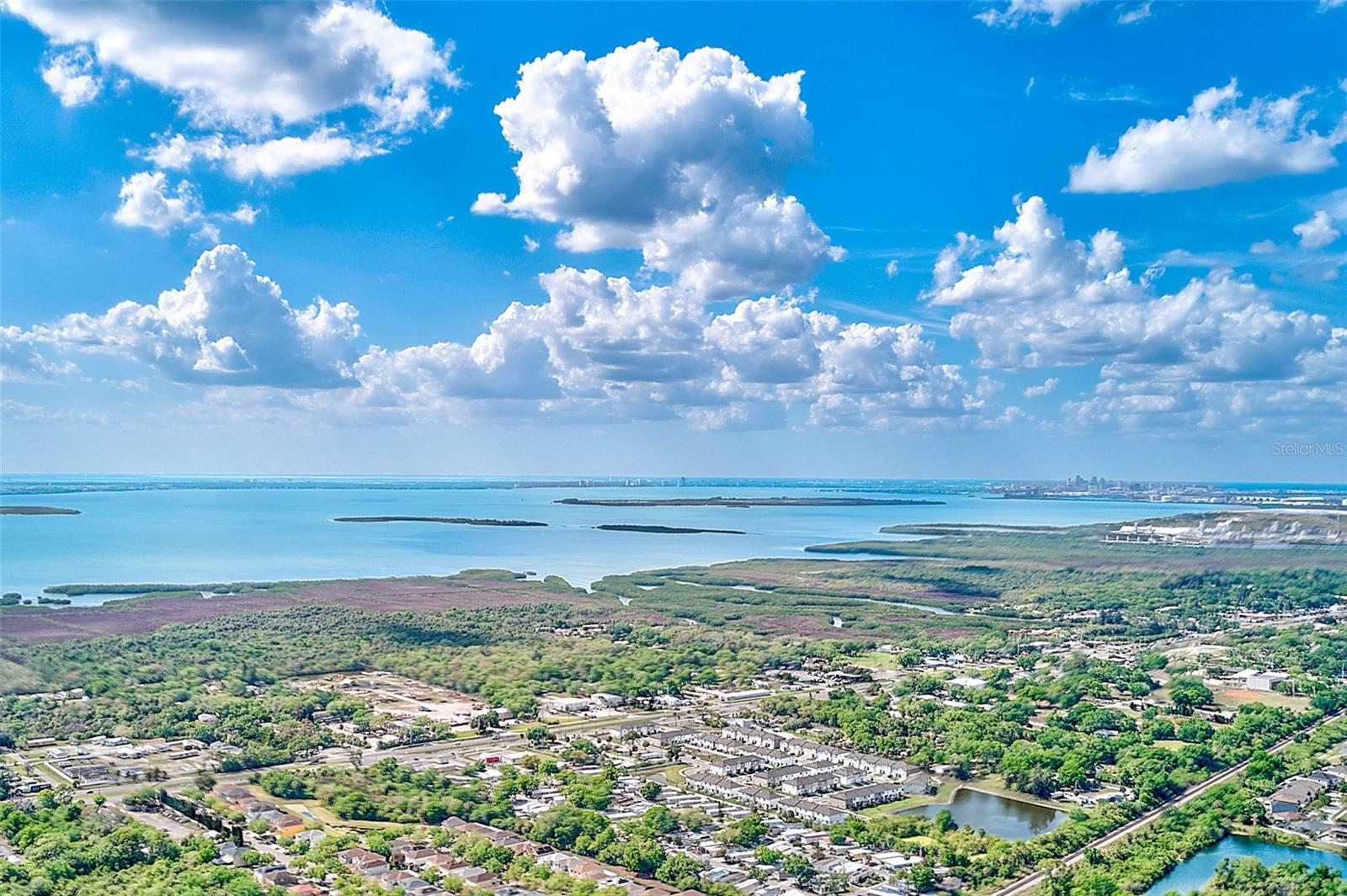 SOUTH BAY LAKES UNIT 02 - Residential