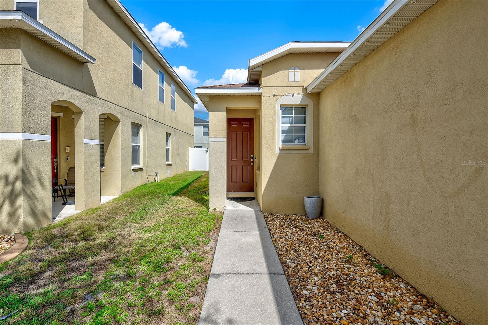 SOUTH BAY LAKES UNIT 02 - Residential