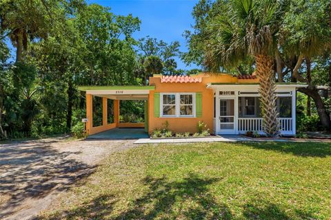 Photo of 2316 Country Club Road, Melbourne, FL 32901 (MLS # O6405939)